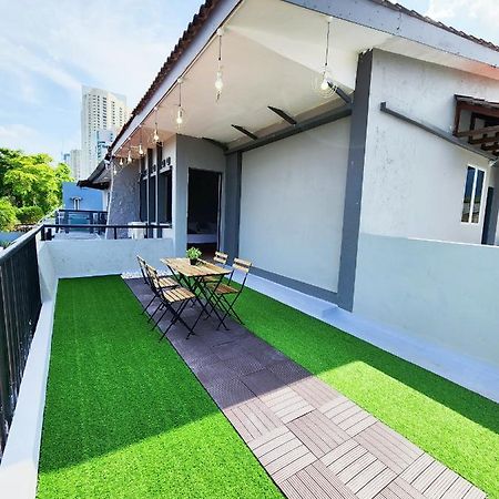 Gurney Coast Guest House By Sky Hive George Town  Kültér fotó