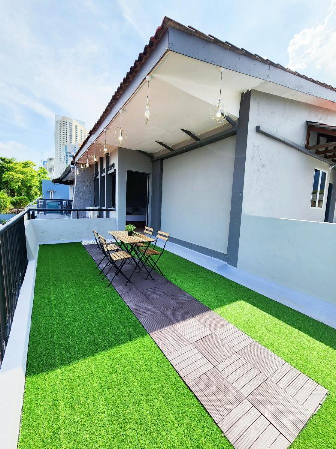 Gurney Coast Guest House By Sky Hive George Town  Kültér fotó