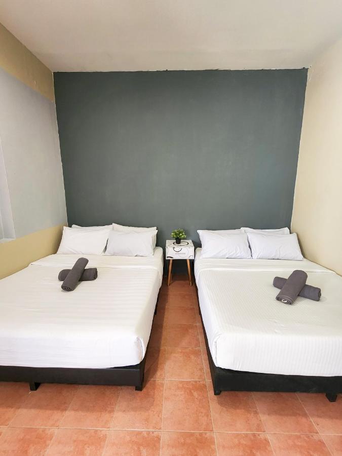 Gurney Coast Guest House By Sky Hive George Town  Kültér fotó